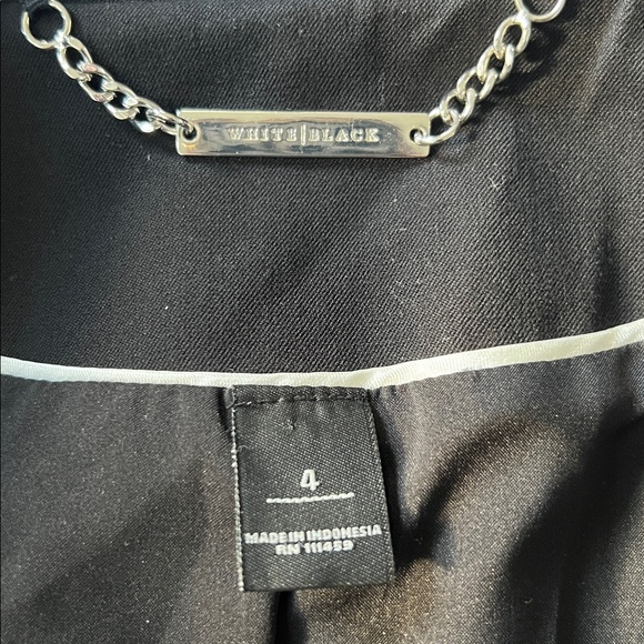 White House Black Market Two Button Blazer - Picture 7 of 10